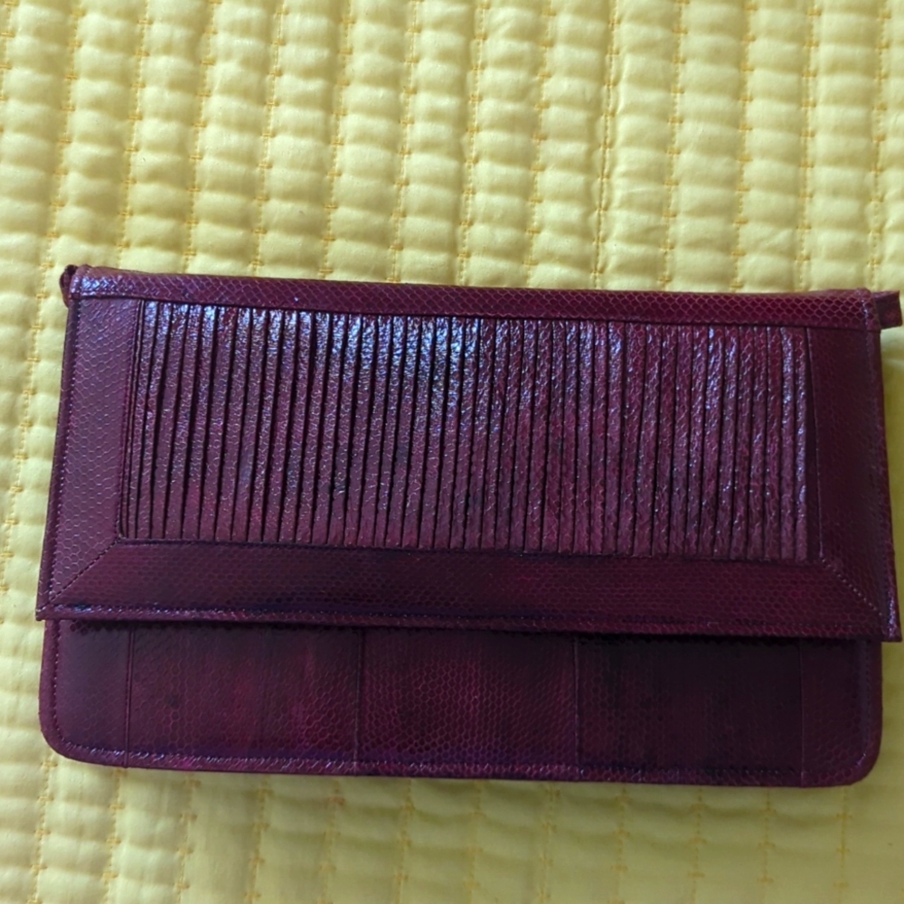 Domsal Clutch